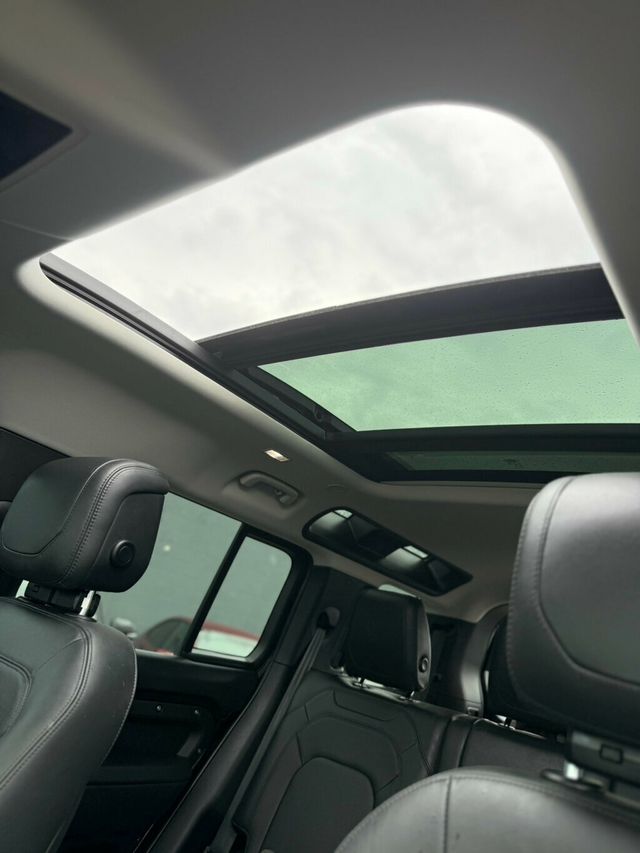 2024 Land Rover Defender 110 P300 S - 22962169 - 22