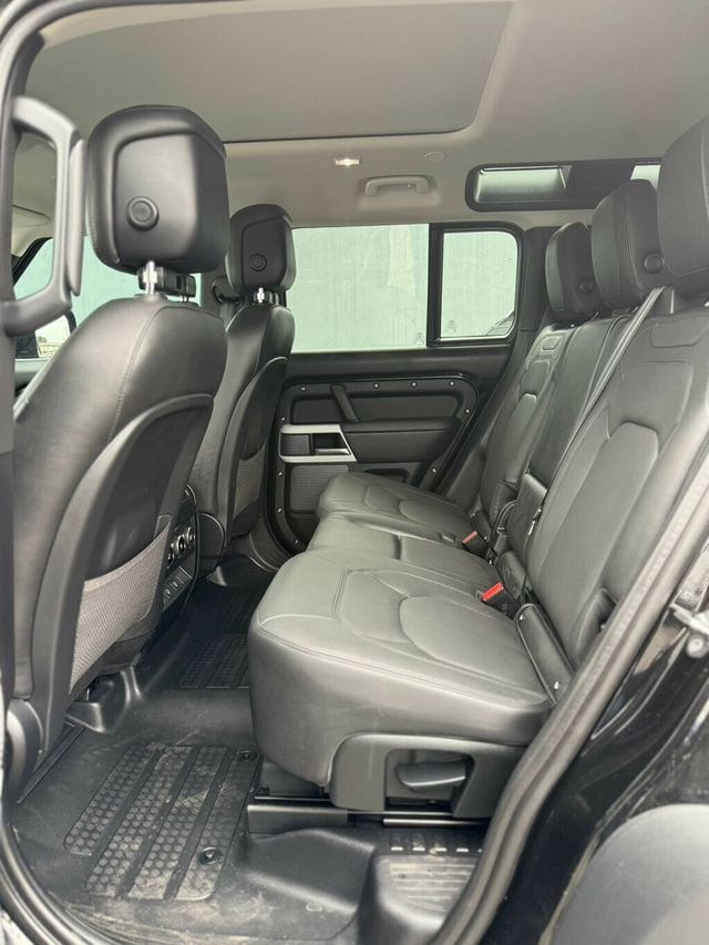 2024 Land Rover Defender 110 P300 S - 22962169 - 6