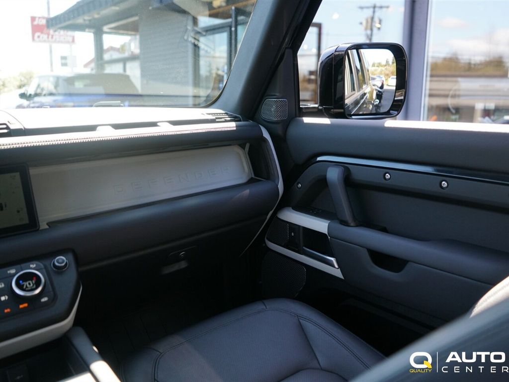 2024 Land Rover Defender 110 P300 S - 23006110 - 22