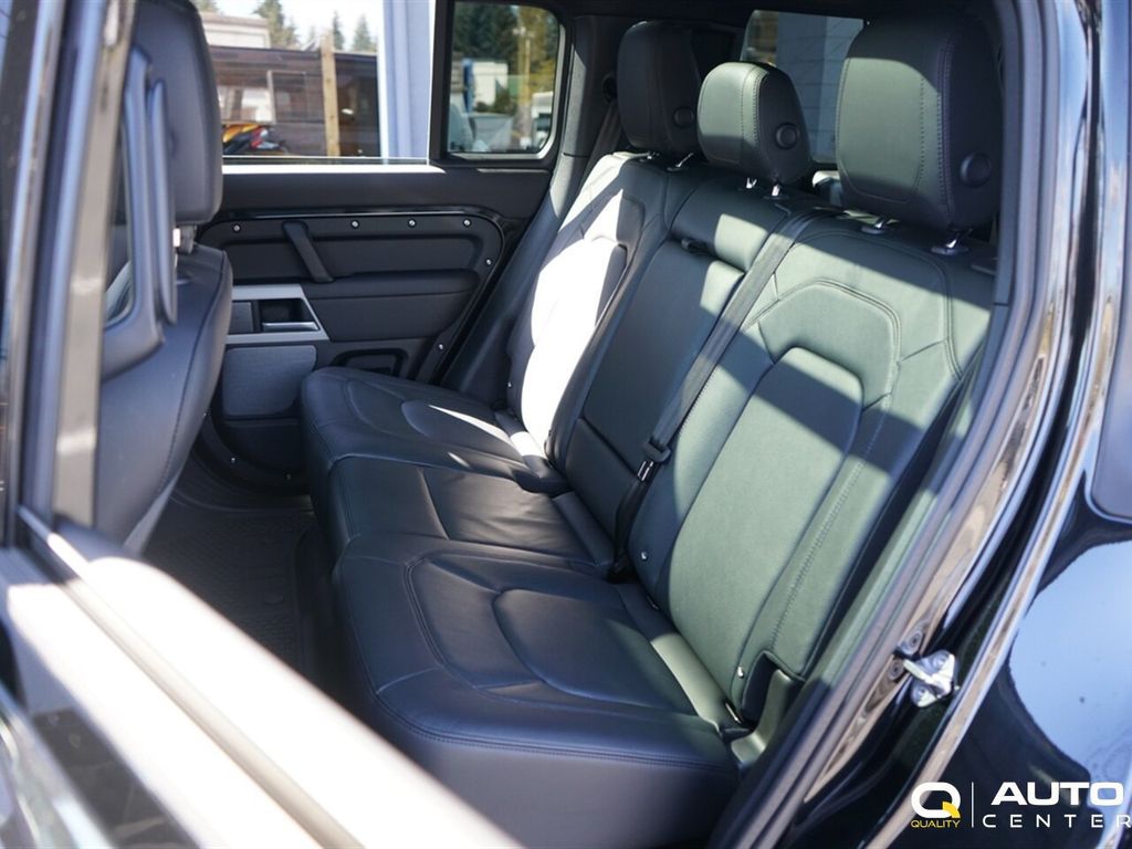 2024 Land Rover Defender 110 P300 S - 23006110 - 30