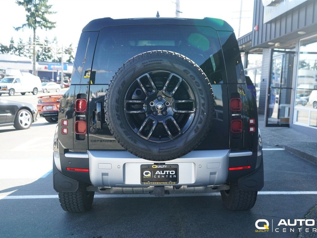 2024 Land Rover Defender 110 P300 S - 23006110 - 4