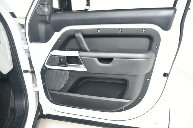 2024 Land Rover Defender 110 P300 S - 22949140 - 22