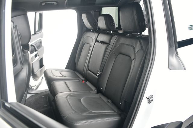2024 Land Rover Defender 110 P300 S - 22949140 - 33