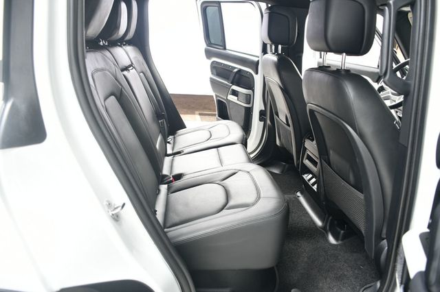 2024 Land Rover Defender 110 P300 S - 22949140 - 36