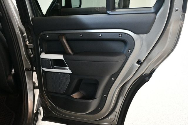 2024 Land Rover Defender 110 P300 S - 23024373 - 24