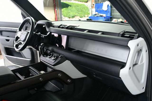 2024 Land Rover Defender 110 P300 S - 23024373 - 26