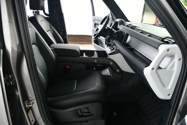 2024 Land Rover Defender 110 P300 S - 23024373 - 28