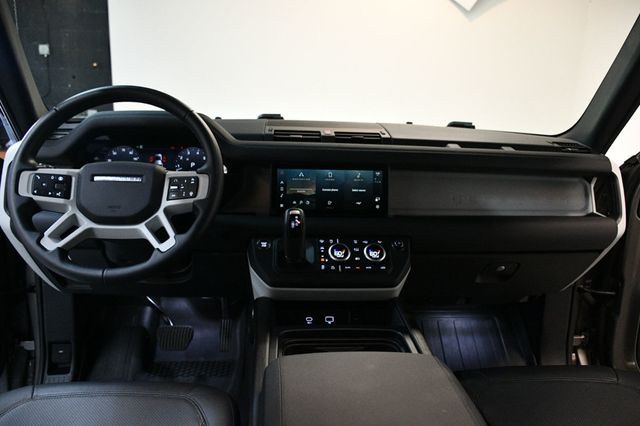 2024 Land Rover Defender 110 P300 S - 23024373 - 4