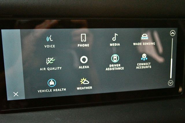 2024 Land Rover Defender 110 P300 S - 23024373 - 56