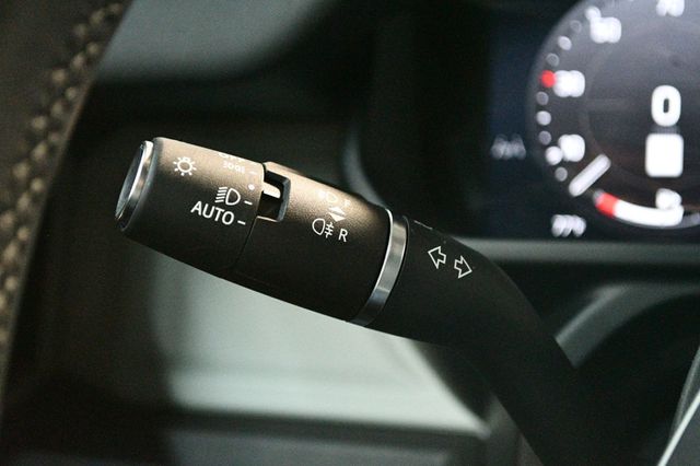 2024 Land Rover Defender 110 P300 S - 23024373 - 61
