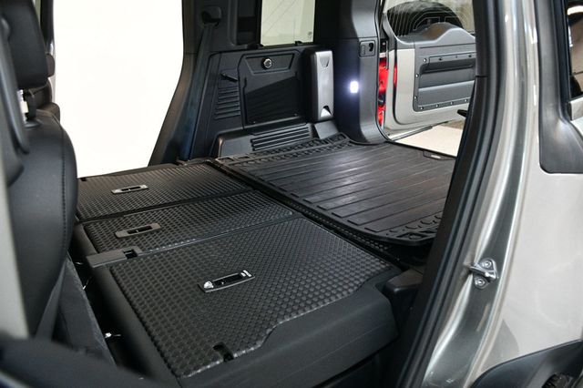 2024 Land Rover Defender 110 P300 S - 23024373 - 68