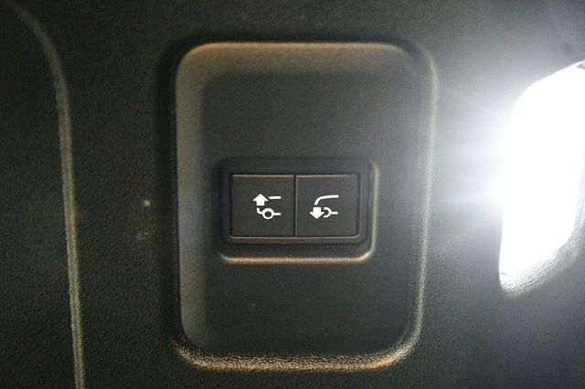 2024 Land Rover Defender 110 P300 S - 23024373 - 71
