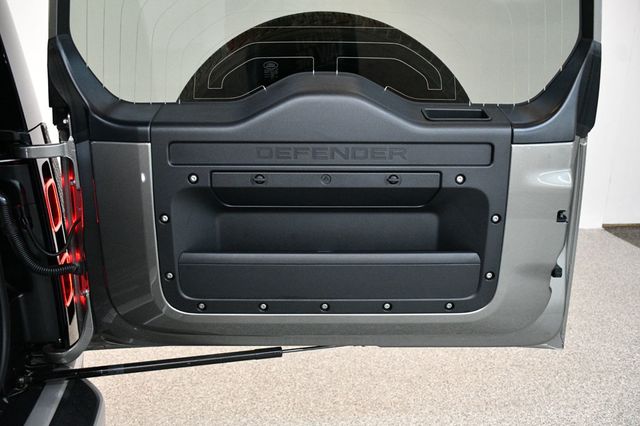 2024 Land Rover Defender 110 P300 S - 23024373 - 73