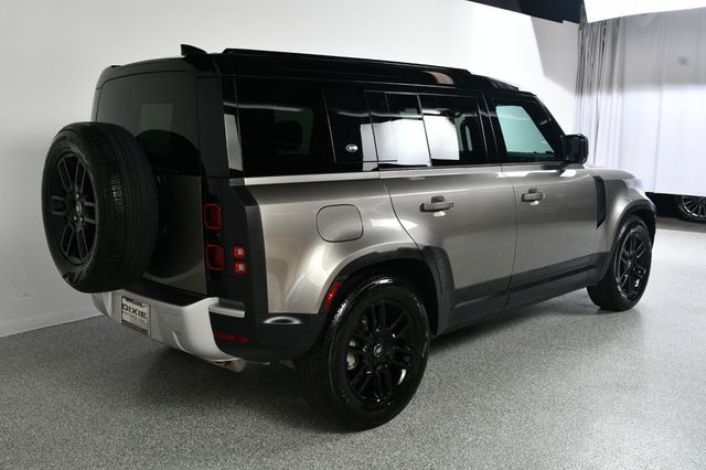 2024 Land Rover Defender 110 P300 S - 23024373 - 7