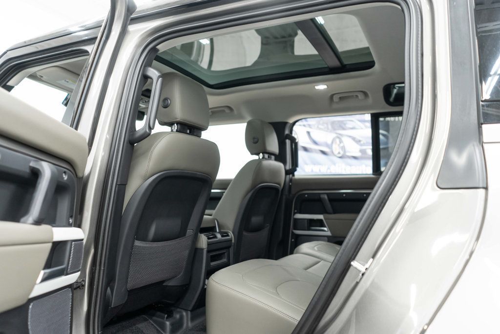 Land Rover Defender photo 14