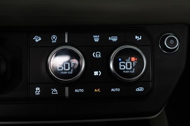2024 Land Rover Defender 110 P400 S - 23065715 - 27
