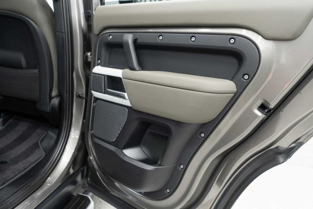 2024 Land Rover Defender 110 P400 S - 23065715 - 31