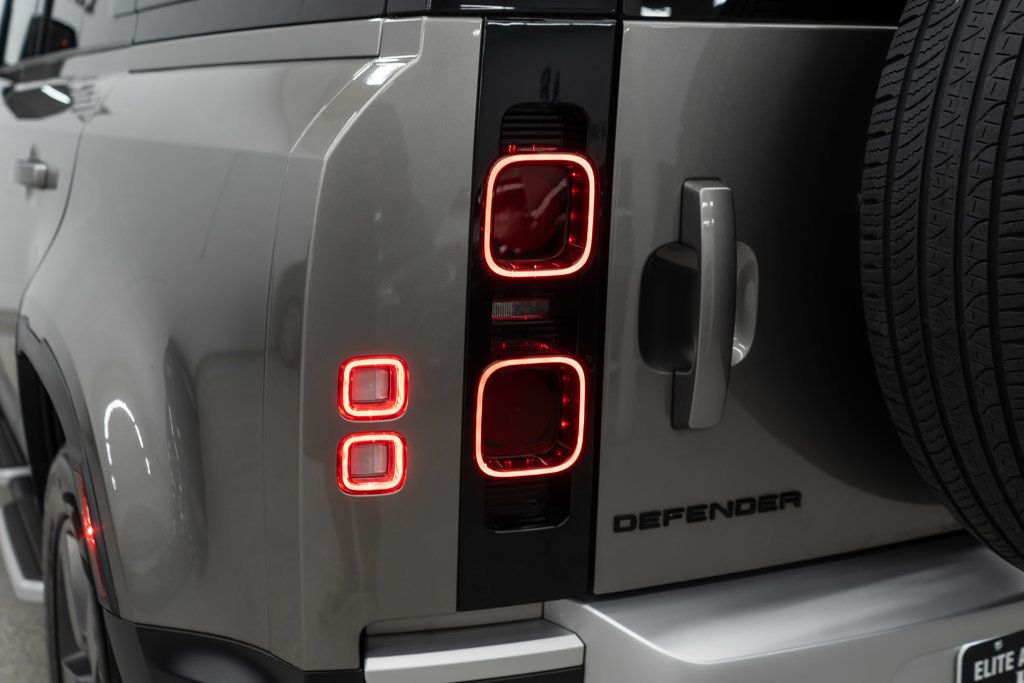 Land Rover Defender photo 46