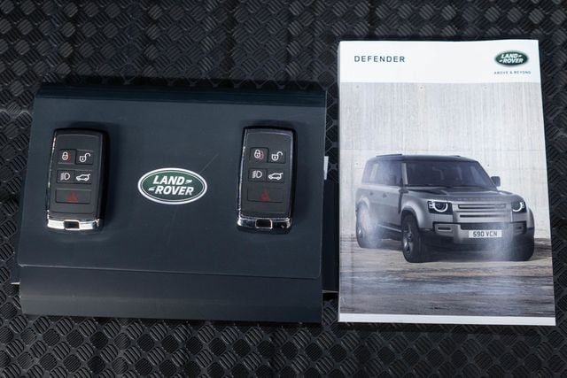 2024 Land Rover Defender 110 P400 S - 23065715 - 48