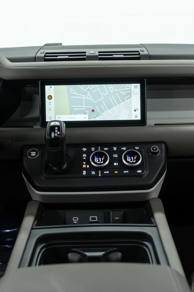 2024 Land Rover Defender 110 P400 S - 23066898 - 29