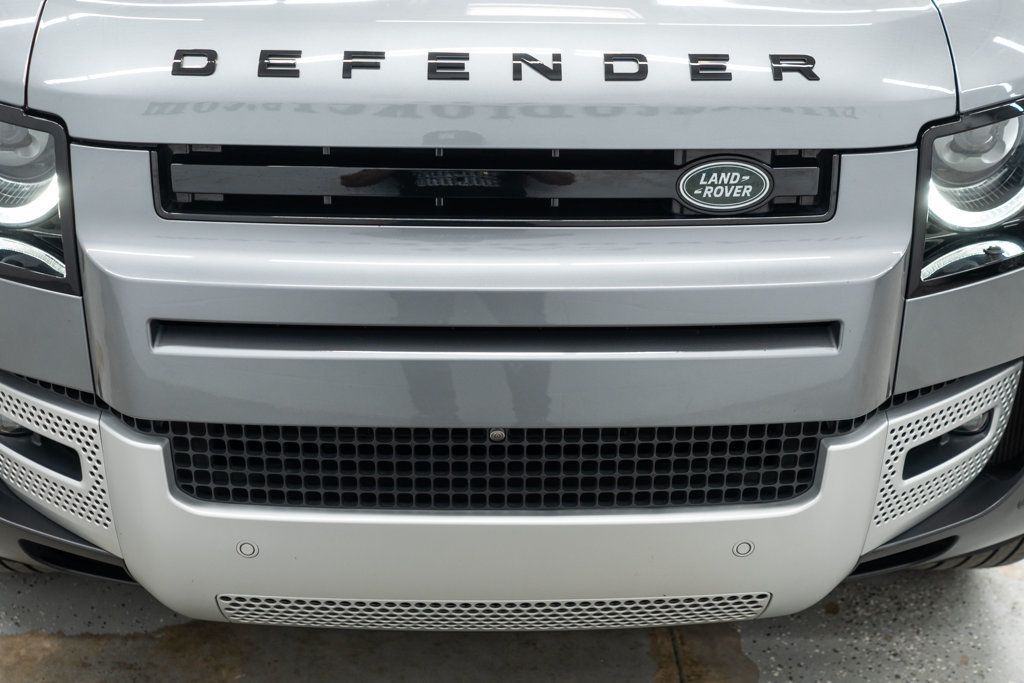 Land Rover Defender photo 41