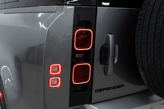 2024 Land Rover Defender 110 P400 S - 23066898 - 42