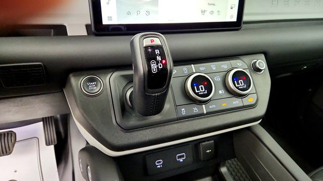 2024 Land Rover Defender 110 P400 S - 23094635 - 17