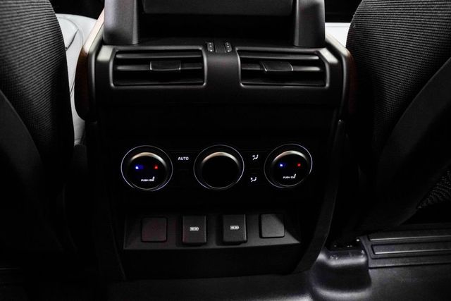 2024 Land Rover Defender 110 P400 X - 23062861 - 24