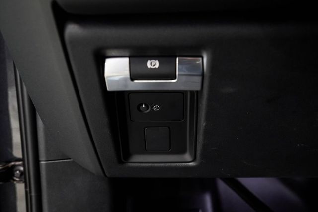 2024 Land Rover Defender 110 P400 X - 23062861 - 41