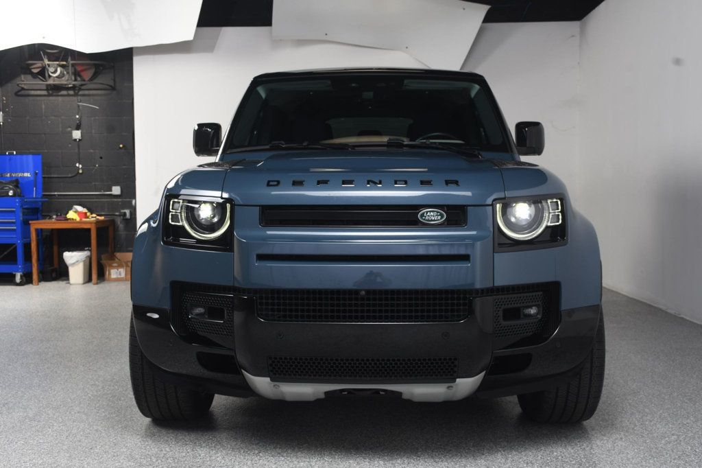 Land Rover Defender photo 17