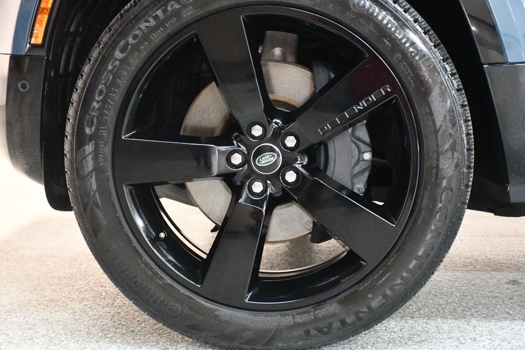 Land Rover Defender photo 18