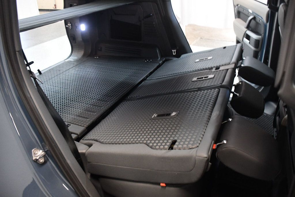 Land Rover Defender photo 68
