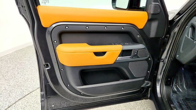 2024 Land Rover Defender 110 P400 X-Dynamic SE - 23087135 - 10