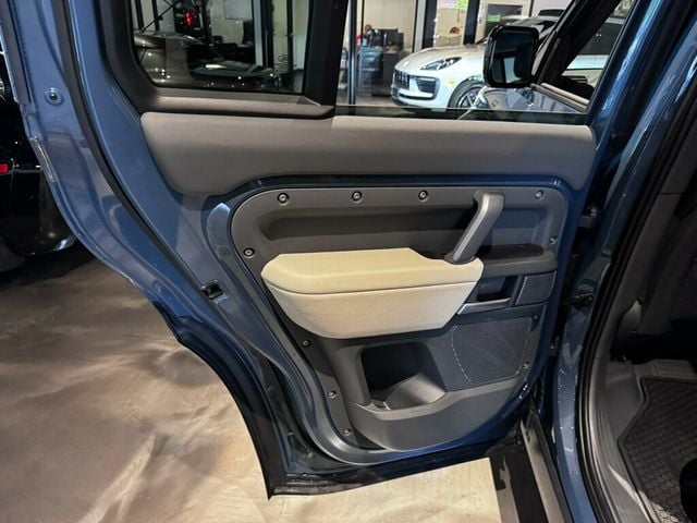 2024 Land Rover Defender 110/P400/X-DynamicSE/FamilyPack/AirSuspension/14WayHtd&CldSeats - 23026788 - 17