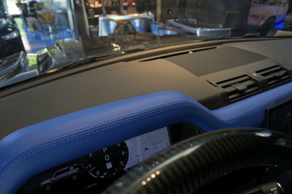 2024 Land Rover Defender 110 P400 X-Dynamic SE Widebody - 22973654 - 17