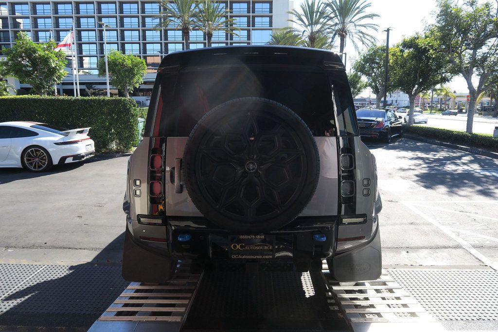 2024 Land Rover Defender 110 P400 X-Dynamic SE Widebody - 22973654 - 57