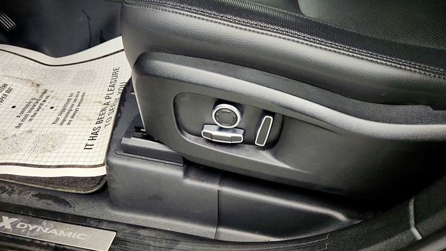 2024 Land Rover Defender 110 P400 X-Dynamic SE with 22'' Wheels, Extended Black Ext. Pkg - 22974958 - 10