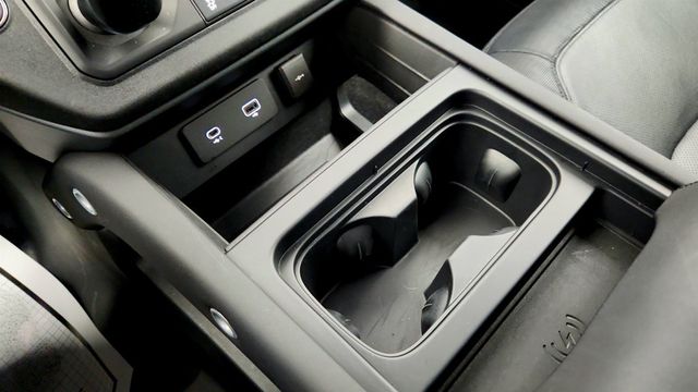 2024 Land Rover Defender 110 P400 X-Dynamic SE with 22'' Wheels, Extended Black Ext. Pkg - 22974958 - 15