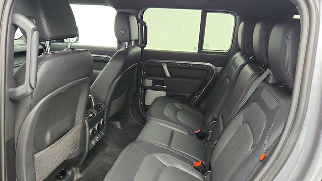2024 Land Rover Defender 110 P400 X-Dynamic SE with 22'' Wheels, Extended Black Ext. Pkg - 22974958 - 21