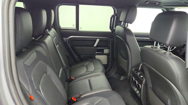 2024 Land Rover Defender 110 P400 X-Dynamic SE with 22'' Wheels, Extended Black Ext. Pkg - 22974958 - 24