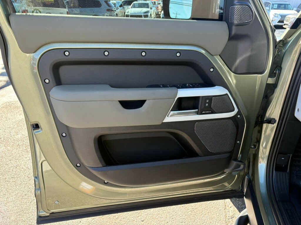 2024 Land Rover Defender 110-S/HtdSts-SteeringWheel/AdaptCruise/BlindSpotMonitor/NAV - 22967937 - 15