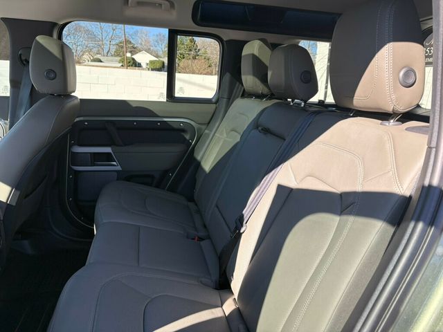 2024 Land Rover Defender 110-S/HtdSts-SteeringWheel/AdaptCruise/BlindSpotMonitor/NAV - 22967937 - 19