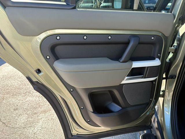 2024 Land Rover Defender 110-S/HtdSts-SteeringWheel/AdaptCruise/BlindSpotMonitor/NAV - 22967937 - 20
