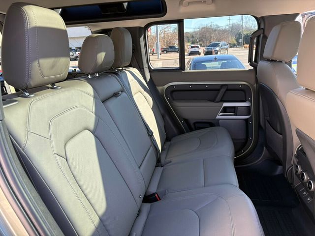 2024 Land Rover Defender 110-S/HtdSts-SteeringWheel/AdaptCruise/BlindSpotMonitor/NAV - 22967937 - 24