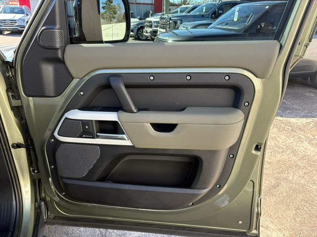 2024 Land Rover Defender 110-S/HtdSts-SteeringWheel/AdaptCruise/BlindSpotMonitor/NAV - 22967937 - 29