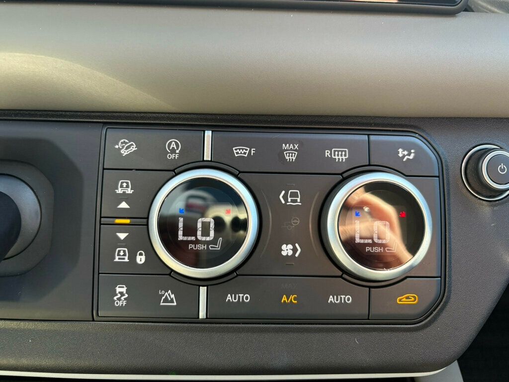 2024 Land Rover Defender 110-S/HtdSts-SteeringWheel/AdaptCruise/BlindSpotMonitor/NAV - 22967937 - 35