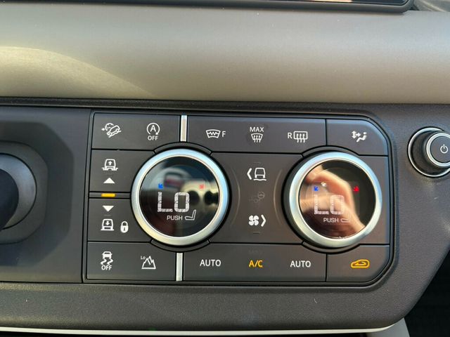 2024 Land Rover Defender 110-S/HtdSts-SteeringWheel/AdaptCruise/BlindSpotMonitor/NAV - 22967937 - 35