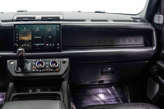 2024 Land Rover Defender 130 P400 Outbound - 23070926 - 17