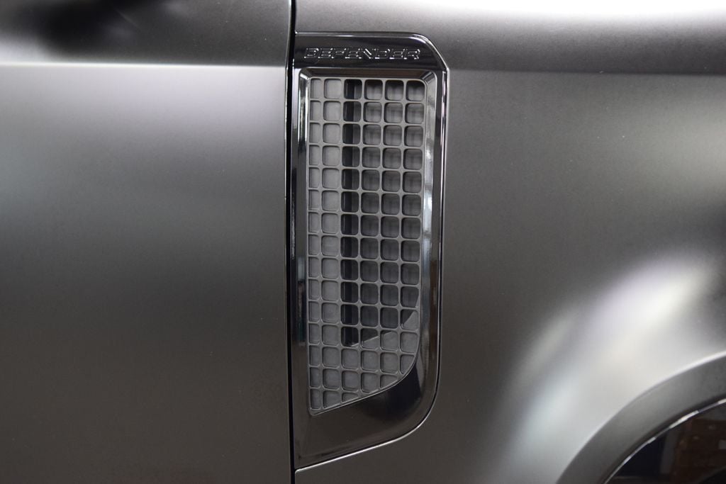 2024 Land Rover Defender 130 P400 X - 23066833 - 17