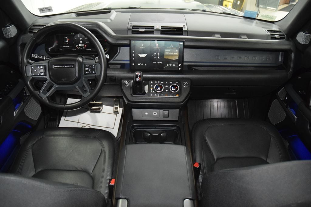 2024 Land Rover Defender 130 P400 X - 23066833 - 32